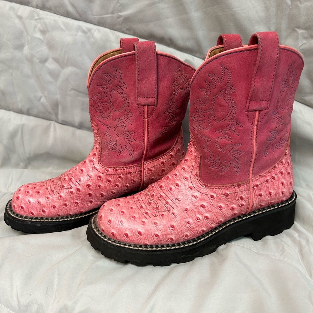Ariat Pink Vintage FatBaby 5.5 Ostrich Print Leather Boots EUC Barbie Pink